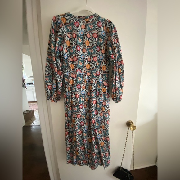 Universal threads size small - Picture 2 of 2